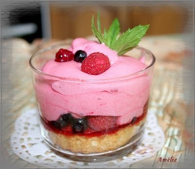 Mousse de fruits rouges façon crumble